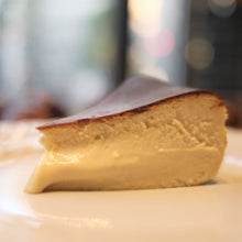 画像をギャラリービューアに読み込む, バスクチーズケーキ 栗 / Chestnut Basque Cheesecake (760g)