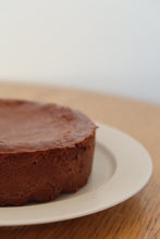 画像をギャラリービューアに読み込む, チョコレートバスクチーズケーキ/Chocolate Basque Cheesecake 380g